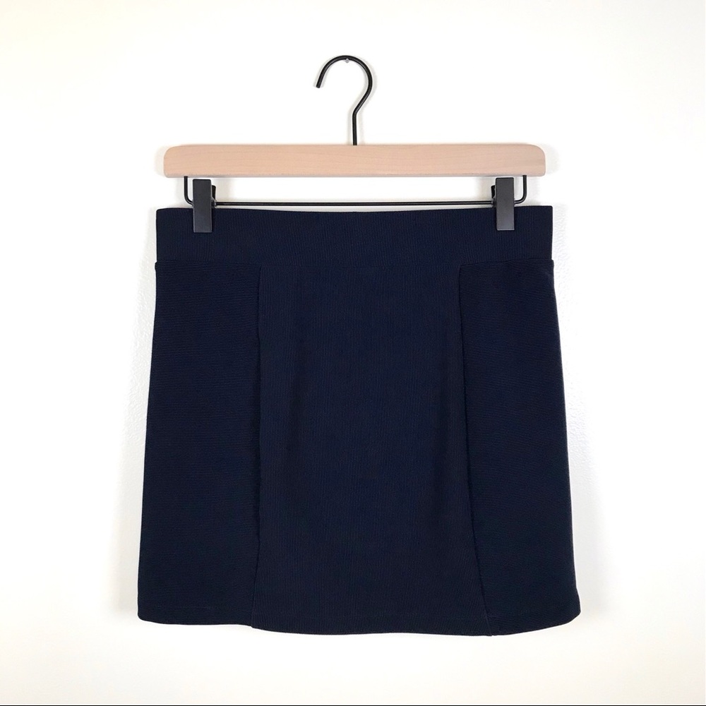 50% Off Sale! FOREVER 21 • Bodycon Skirt Size L/G